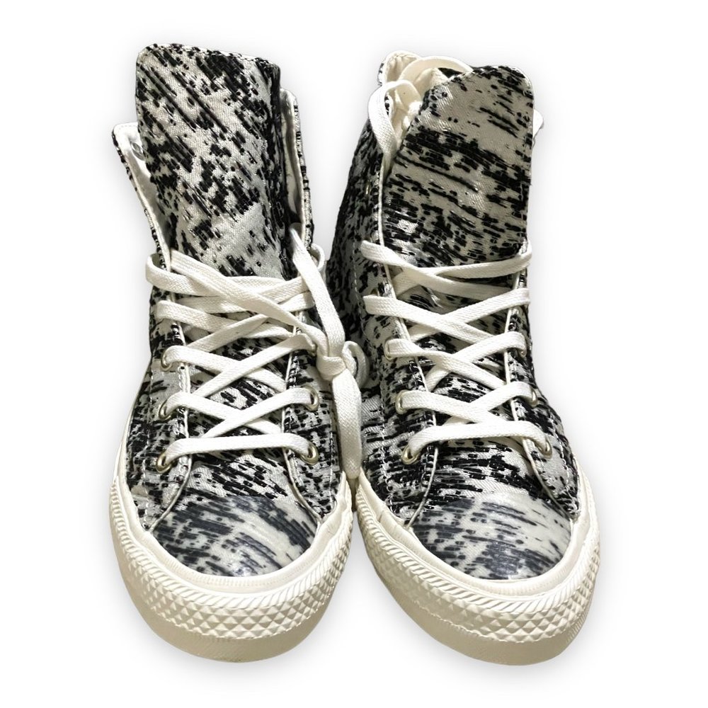 Converse Women Size  8 all star Gemma Oreo shoes
